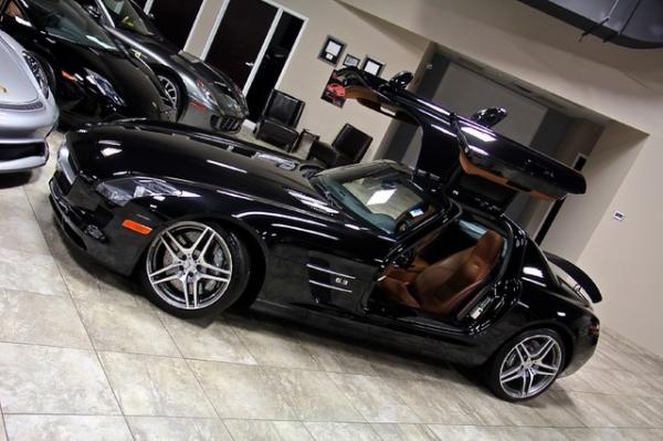 Used 2012 Mercedes-Benz SLS AMG Gullwing for sale Sold at Chicago Motor Cars in West Chicago IL 60185 4