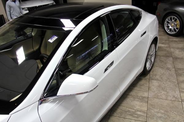 Used-2014-Tesla-Model-S-85-kWh-Battery