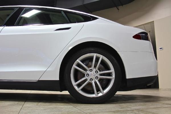 Used-2014-Tesla-Model-S-85-kWh-Battery