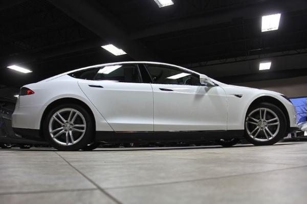 Used-2014-Tesla-Model-S-85-kWh-Battery