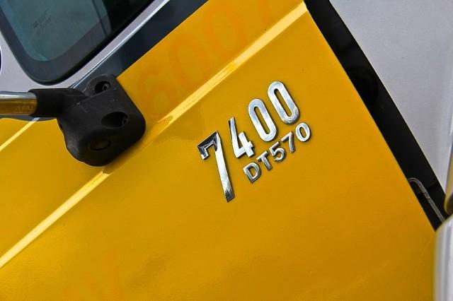 New-2006-International-7400-DT570-Turbo-Diesel-6x4
