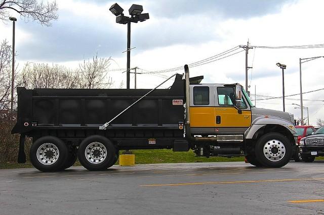 New-2006-International-7400-DT570-Turbo-Diesel-6x4