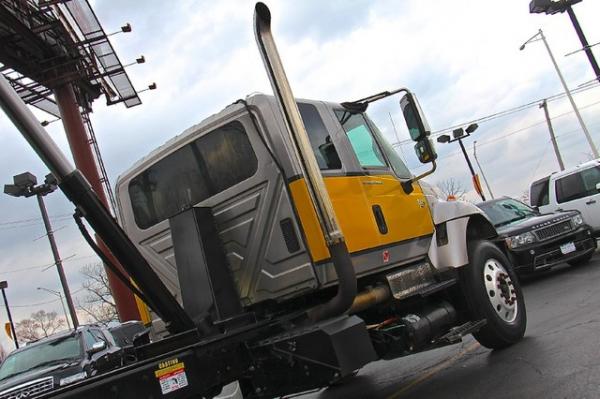 New-2006-International-7400-DT570-Turbo-Diesel-6x4