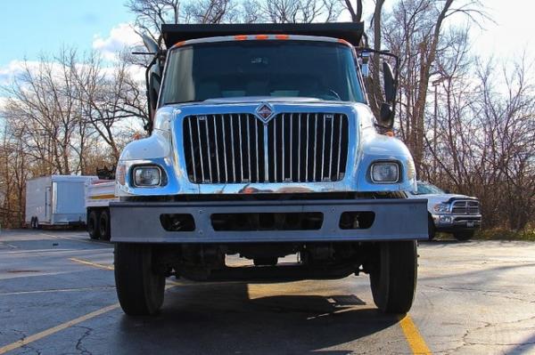 New-2002-International-7400-DT466HT-Turbo-Diesel-6x4