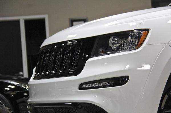 New-2013-Jeep-Grand-Cherokee-SRT8-Alpine