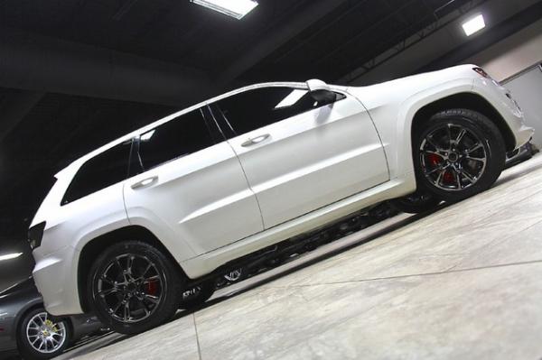 New-2013-Jeep-Grand-Cherokee-SRT8-Alpine