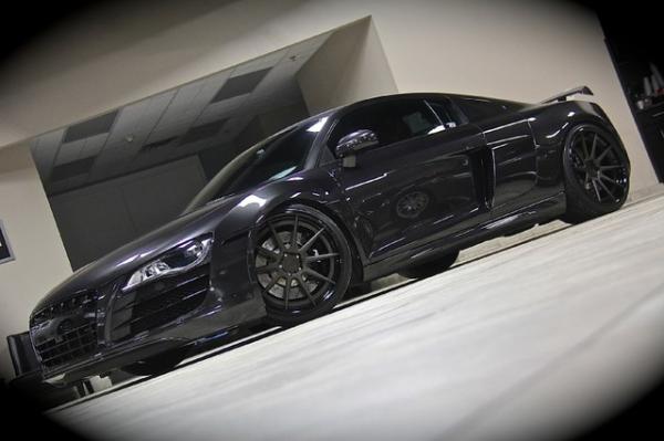 Used 2011 Audi R8 5.2L V10 Twin Turbo Quattro A for sale Sold at Chicago Motor Cars in West Chicago IL 60185 4
