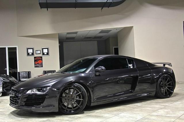 Used 2011 Audi R8 5.2L V10 Twin Turbo Quattro A for sale Sold at Chicago Motor Cars in West Chicago IL 60185 1