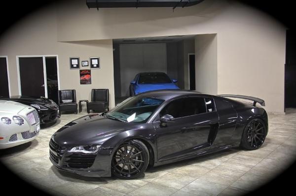 Used 2011 Audi R8 5.2L V10 Twin Turbo Quattro A for sale Sold at Chicago Motor Cars in West Chicago IL 60185 2