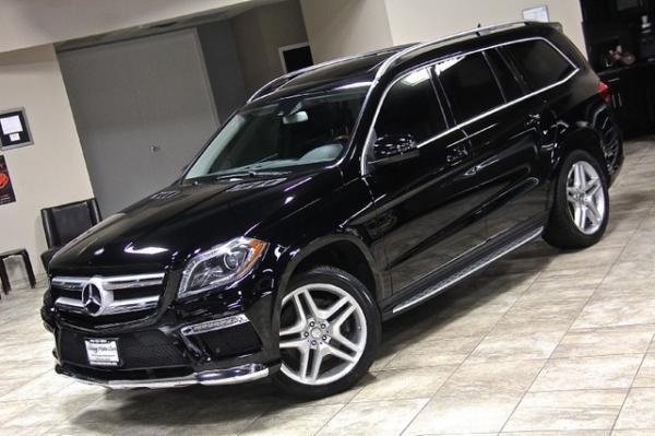 Used 2013 Mercedes-Benz GL550 4 Matic for sale Sold at Chicago Motor Cars in West Chicago IL 60185 3