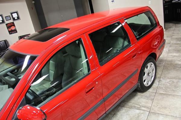 New-2001-Volvo-V70