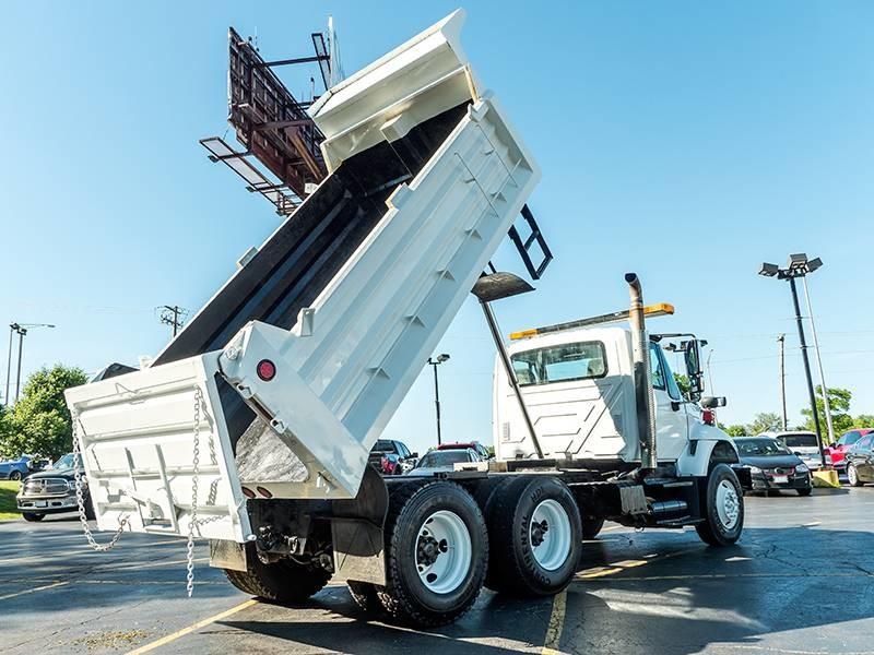 Used-2003-International-7400-Dump-Truck