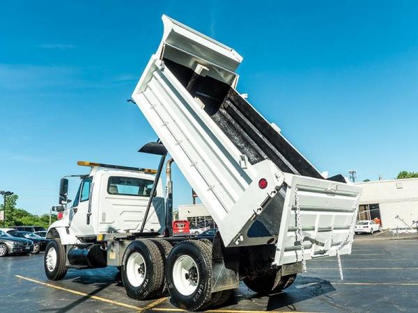 Used-2003-International-7400-Dump-Truck