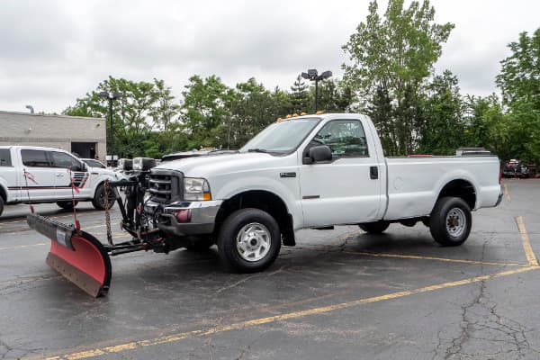 Used 2004 Ford Super Duty F-250 XLT 4x4 Pickup WESTERN FRONT PLOW! for sale Sold at Chicago Motor Cars in West Chicago IL 60185 1