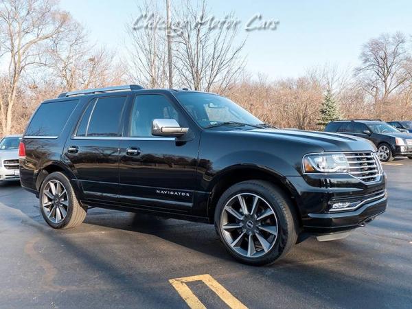 Used 2017 Lincoln Navigator 4x4 Reserve for sale Sold at Chicago Motor Cars in West Chicago IL 60185 4