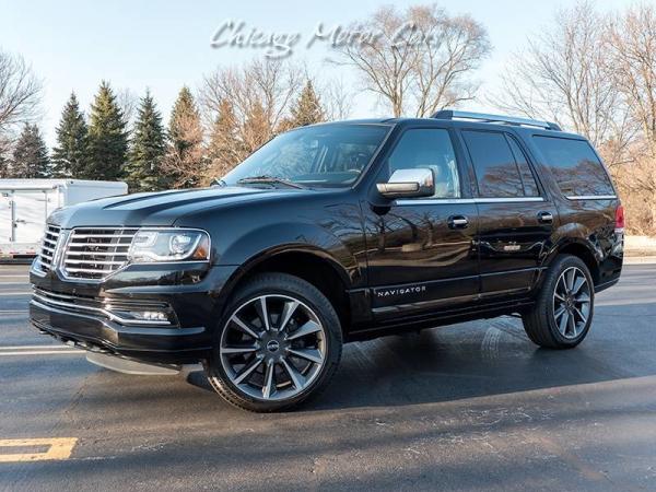 Used 2017 Lincoln Navigator 4x4 Reserve for sale Sold at Chicago Motor Cars in West Chicago IL 60185 1