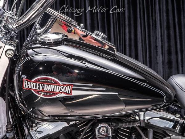 Used-2005-Harley-Davidson-FLSTCI-Heritage-Classic-Motorcycle