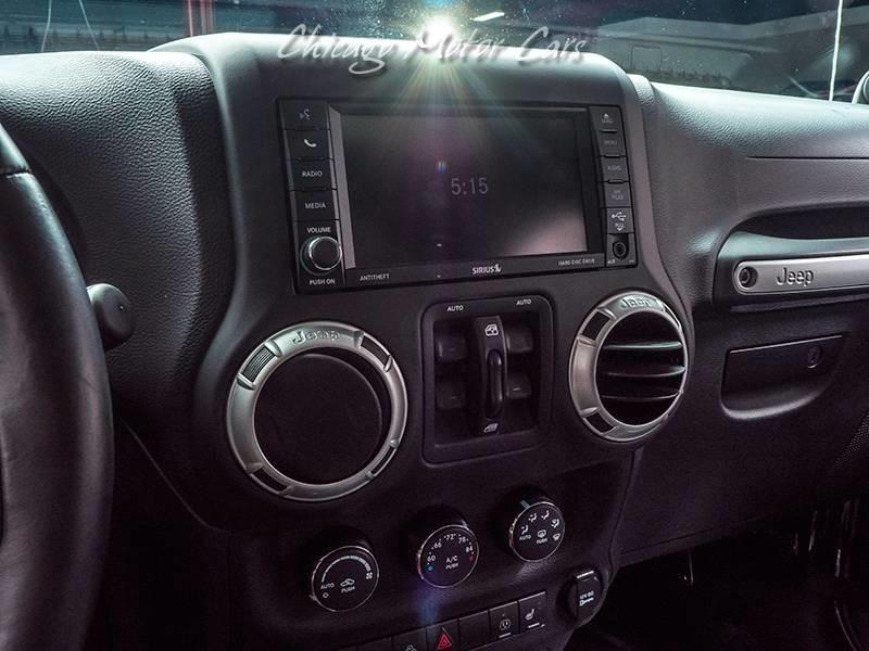 Used-2014-Jeep-Wrangler-Unlimited-Sahara