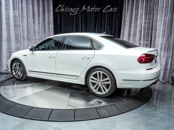 Used 2017 Volkswagen Passat R-Line w/Comfort Pkg for sale Sold at Chicago Motor Cars in West Chicago IL 60185 3