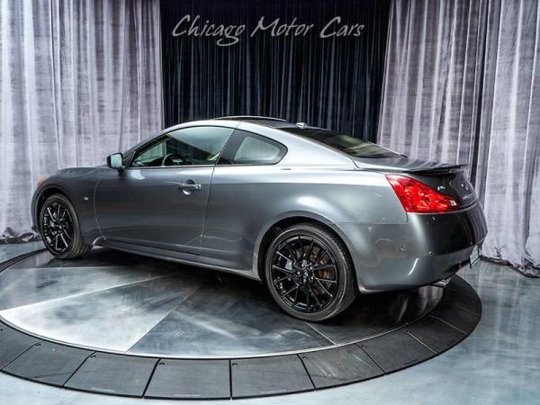 Used 2015 INFINITI Q60 Coupe for sale Sold at Chicago Motor Cars in West Chicago IL 60185 3