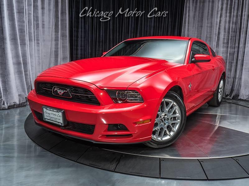 Used-2013-Ford-Mustang-V6-Premium