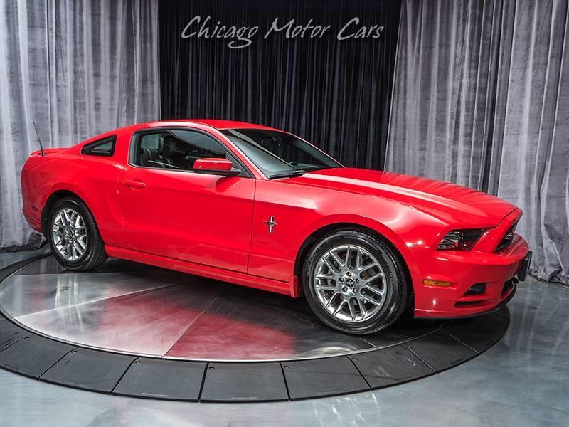 Used-2013-Ford-Mustang-V6-Premium