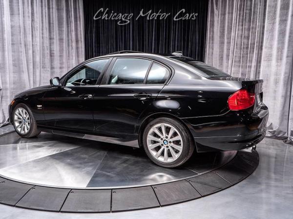 Used 2011 BMW 328i xDrive Sedan for sale Sold at Chicago Motor Cars in West Chicago IL 60185 3
