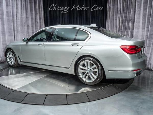 Used 2017 BMW 750i xDrive Sedan MSRP $118,945 for sale Sold at Chicago Motor Cars in West Chicago IL 60185 3