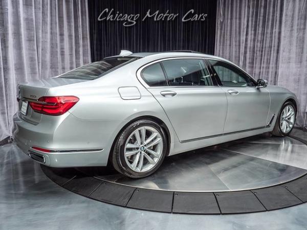 Used 2017 BMW 750i xDrive Sedan MSRP $118,945 for sale Sold at Chicago Motor Cars in West Chicago IL 60185 5