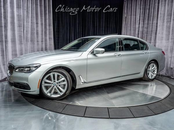 Used 2017 BMW 750i xDrive Sedan MSRP $118,945 for sale Sold at Chicago Motor Cars in West Chicago IL 60185 1