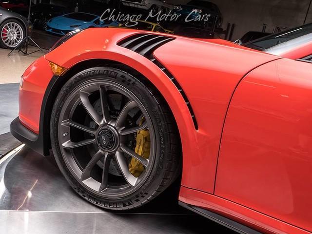 Used-2016-Porsche-911-GT3-RS-Ordered-with-Maximum-Weight-Reduction