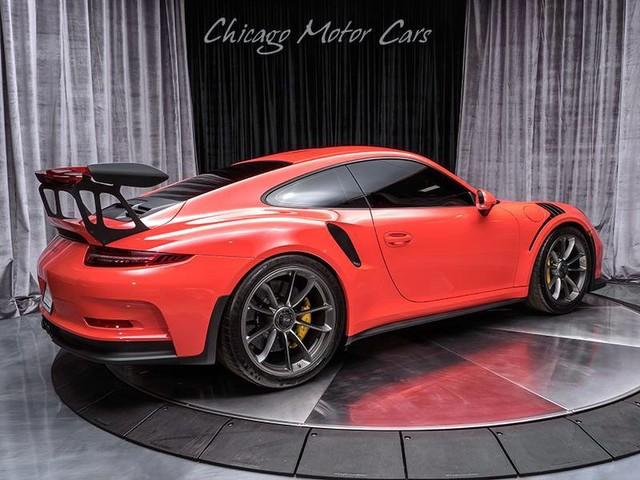 Used-2016-Porsche-911-GT3-RS-Ordered-with-Maximum-Weight-Reduction