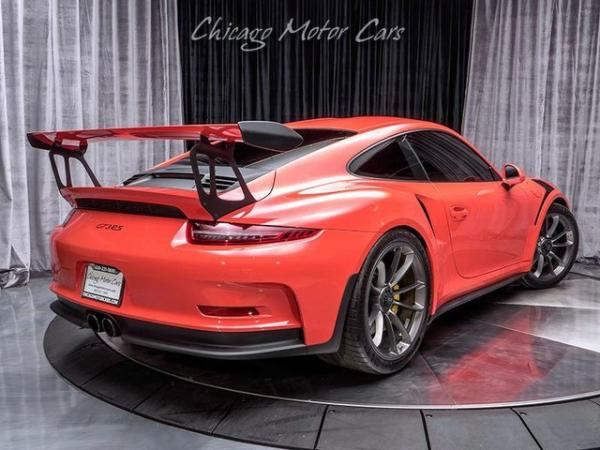 Used-2016-Porsche-911-GT3-RS-Ordered-with-Maximum-Weight-Reduction