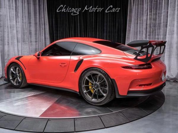 Used-2016-Porsche-911-GT3-RS-Ordered-with-Maximum-Weight-Reduction