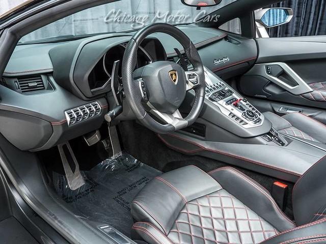 Used-2015-Lamborghini-Aventador-Roadster-LP700-4