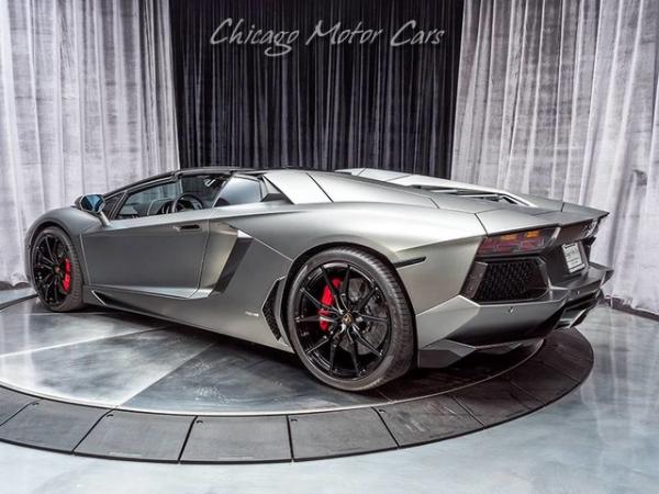 Used 2015 Lamborghini Aventador Roadster LP700-4 for sale Sold at Chicago Motor Cars in West Chicago IL 60185 5