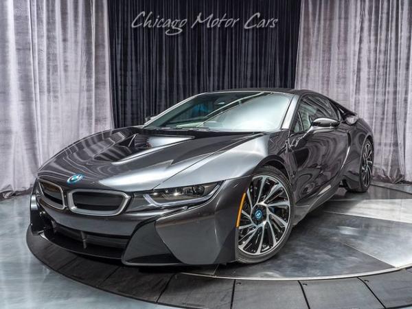 Used 2015 BMW i8 Coupe MSRP $148,295 for sale Sold at Chicago Motor Cars in West Chicago IL 60185 4