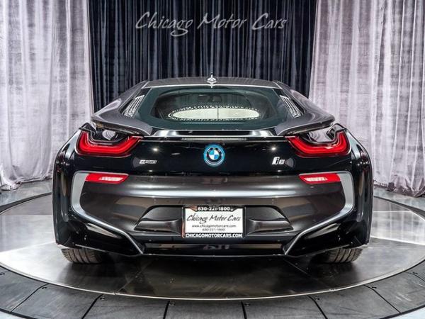 Used 2015 BMW i8 Coupe MSRP $148,295 for sale Sold at Chicago Motor Cars in West Chicago IL 60185 6