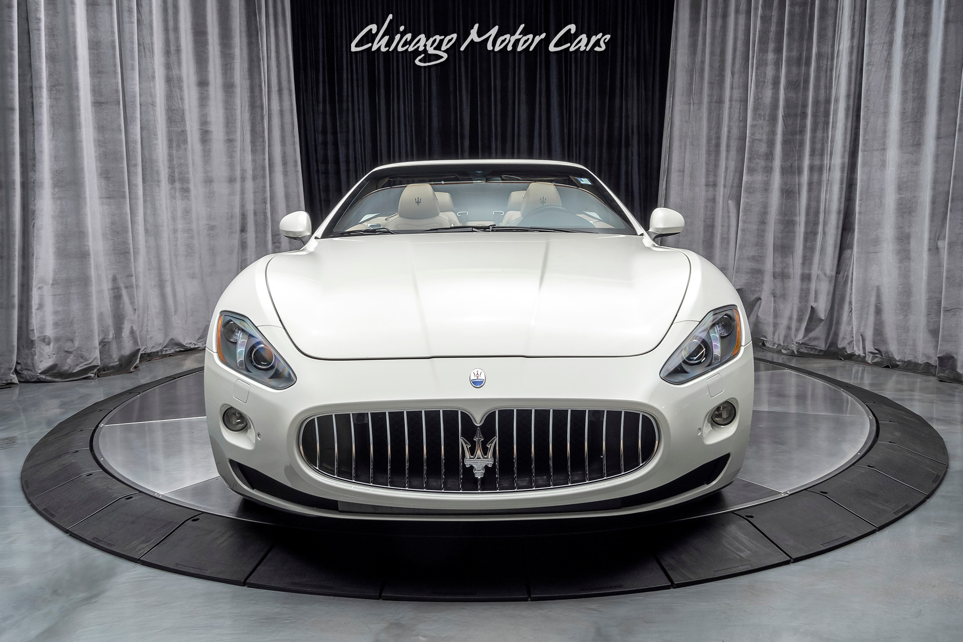 Used-2013-Maserati-GranTurismo-Convertible-16K-MILES-20-INCH-TRIDENT-WHEELS-GLOSS-BLACK-TRIM