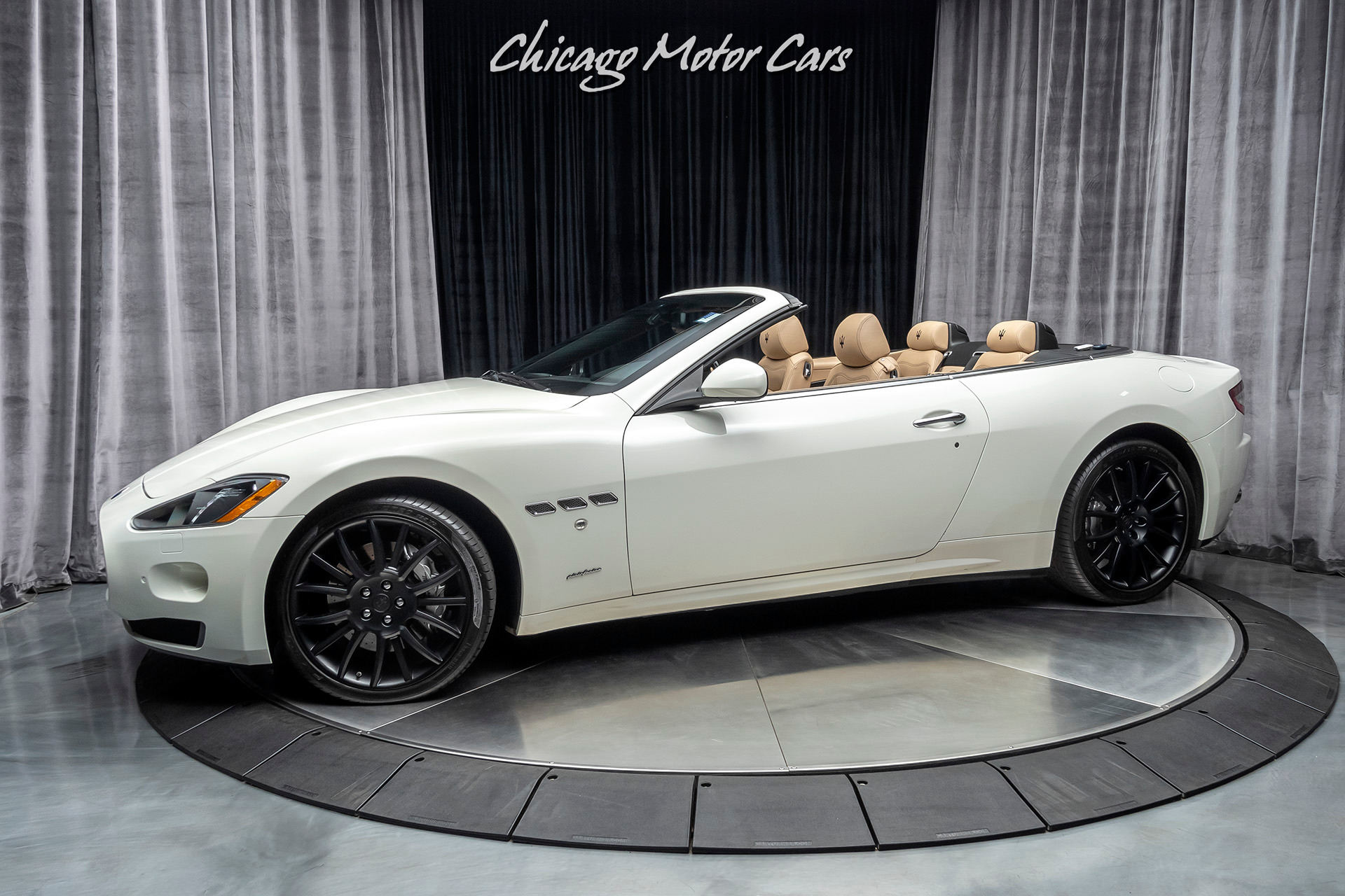 Used-2013-Maserati-GranTurismo-Convertible-16K-MILES-20-INCH-TRIDENT-WHEELS-GLOSS-BLACK-TRIM