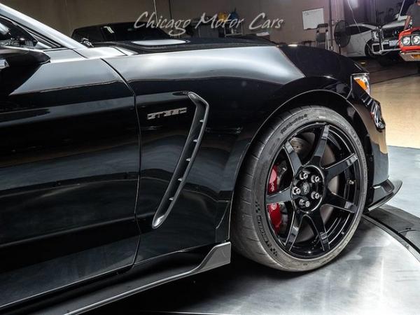 Used-2016-Ford-Mustang-Shelby-GT350R