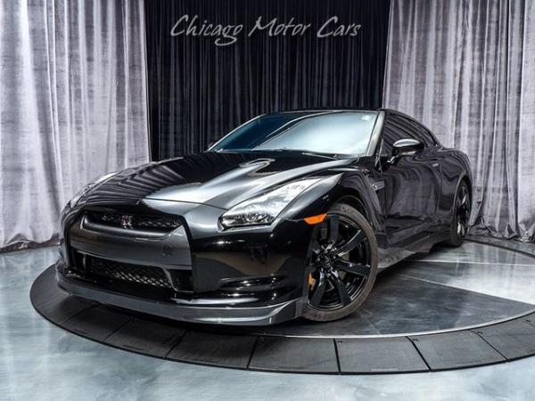 Used 2010 Nissan GT-R Premium for sale Sold at Chicago Motor Cars in West Chicago IL 60185 2