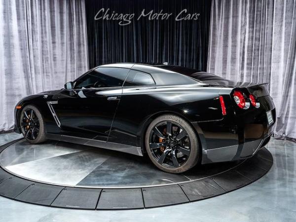 Used 2010 Nissan GT-R Premium for sale Sold at Chicago Motor Cars in West Chicago IL 60185 3