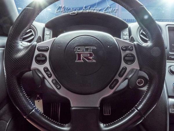 Used-2010-Nissan-GT-R-Premium