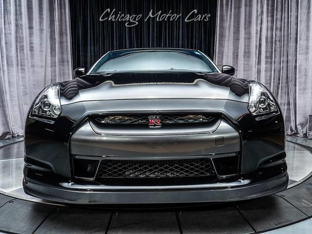 Used-2010-Nissan-GT-R-Premium