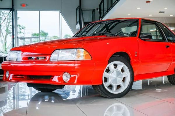 Used-1993-Ford-Mustang-Cobra-SVT