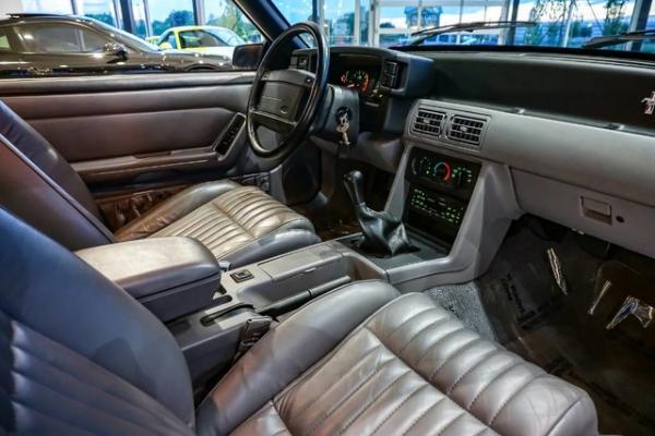 Used-1993-Ford-Mustang-Cobra-SVT