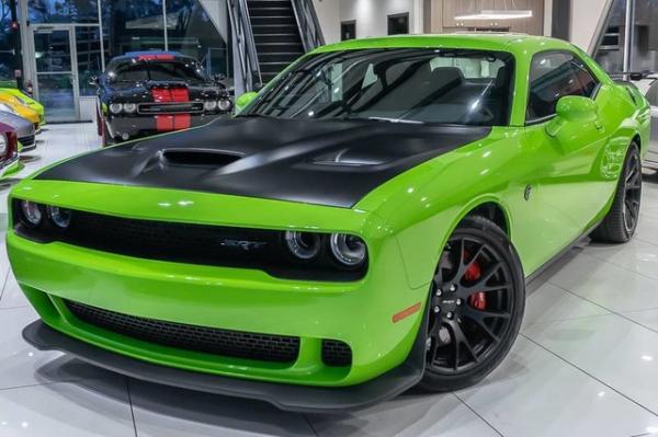 Used-2015-Dodge-Challenger-SRT-Hellcat-ONLY-1300-MILES