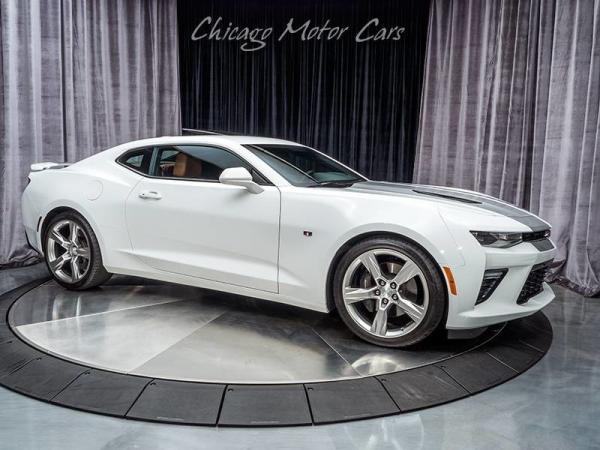 Used 2017 Chevrolet Camaro SS for sale Sold at Chicago Motor Cars in West Chicago IL 60185 6