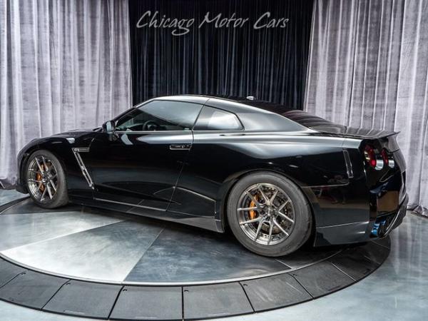 Used 2010 Nissan GT-R Premium *700 HP!* for sale Sold at Chicago Motor Cars in West Chicago IL 60185 3
